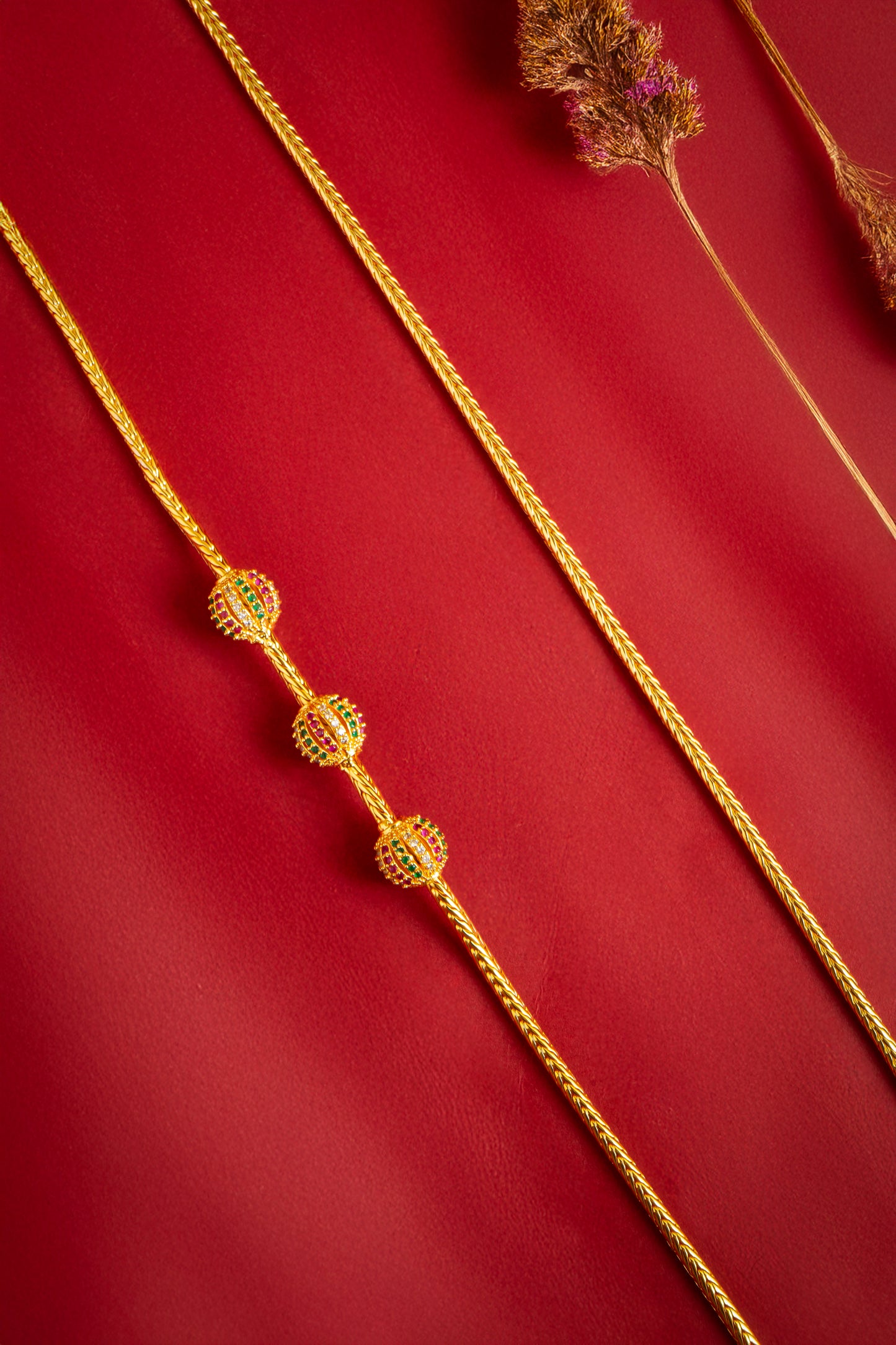 Simple Gold-Plated Floral Motif Mop (Mugappu) Chain Necklace
